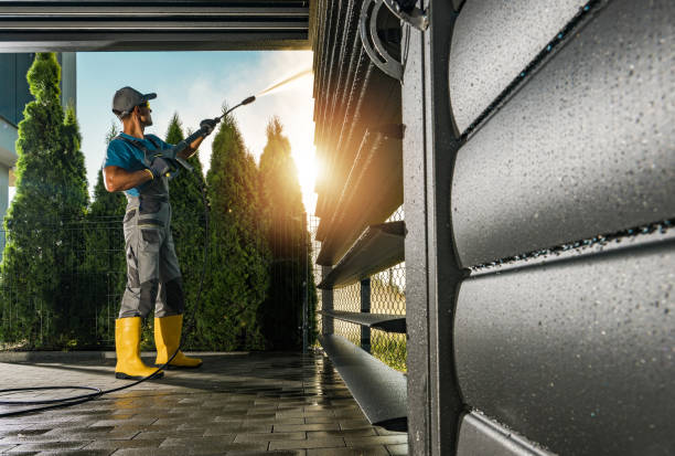 Best Animal Enclosure Cleaning  in Midvale, UT